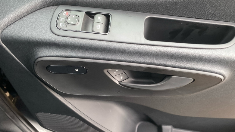 Mercedes-Benz Sprinter 315Cdi L2 Diesel Rwd 3.5t H2 Select Van